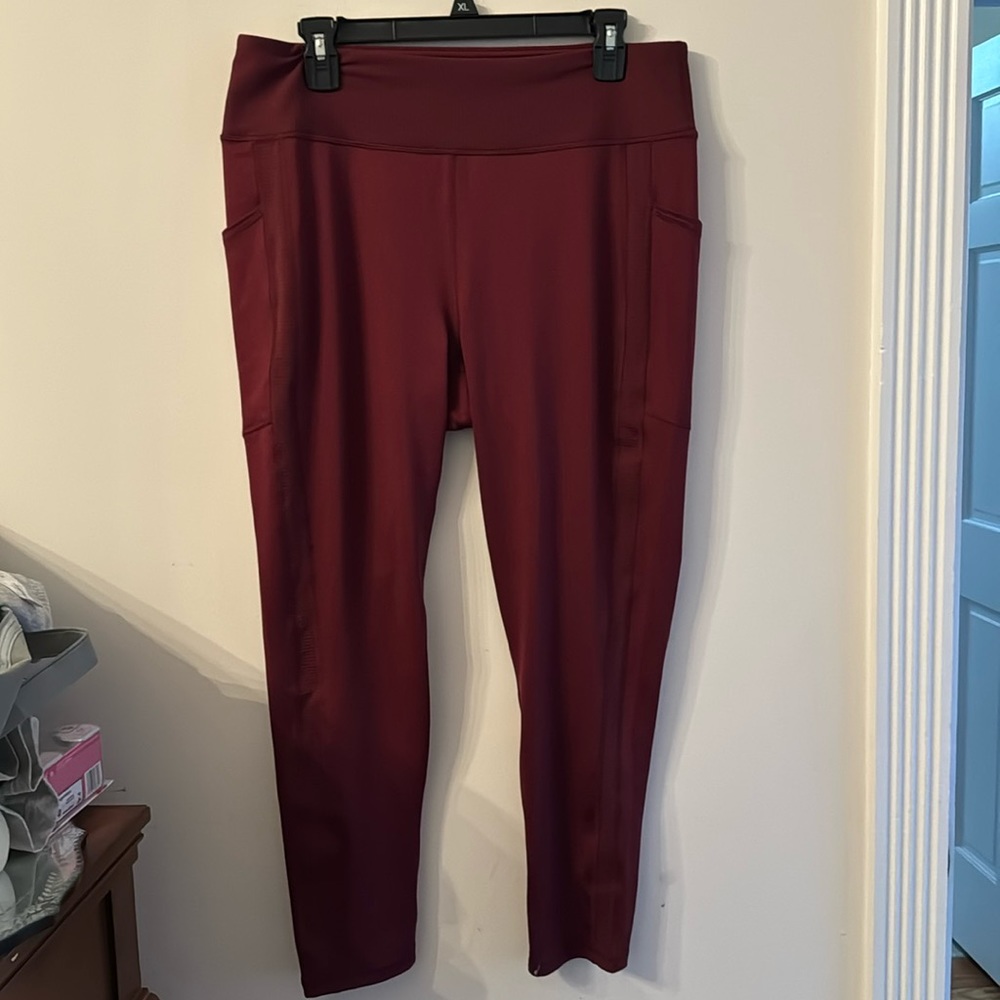 NWT tek gear 7/8 legging high rise sangria color 1x